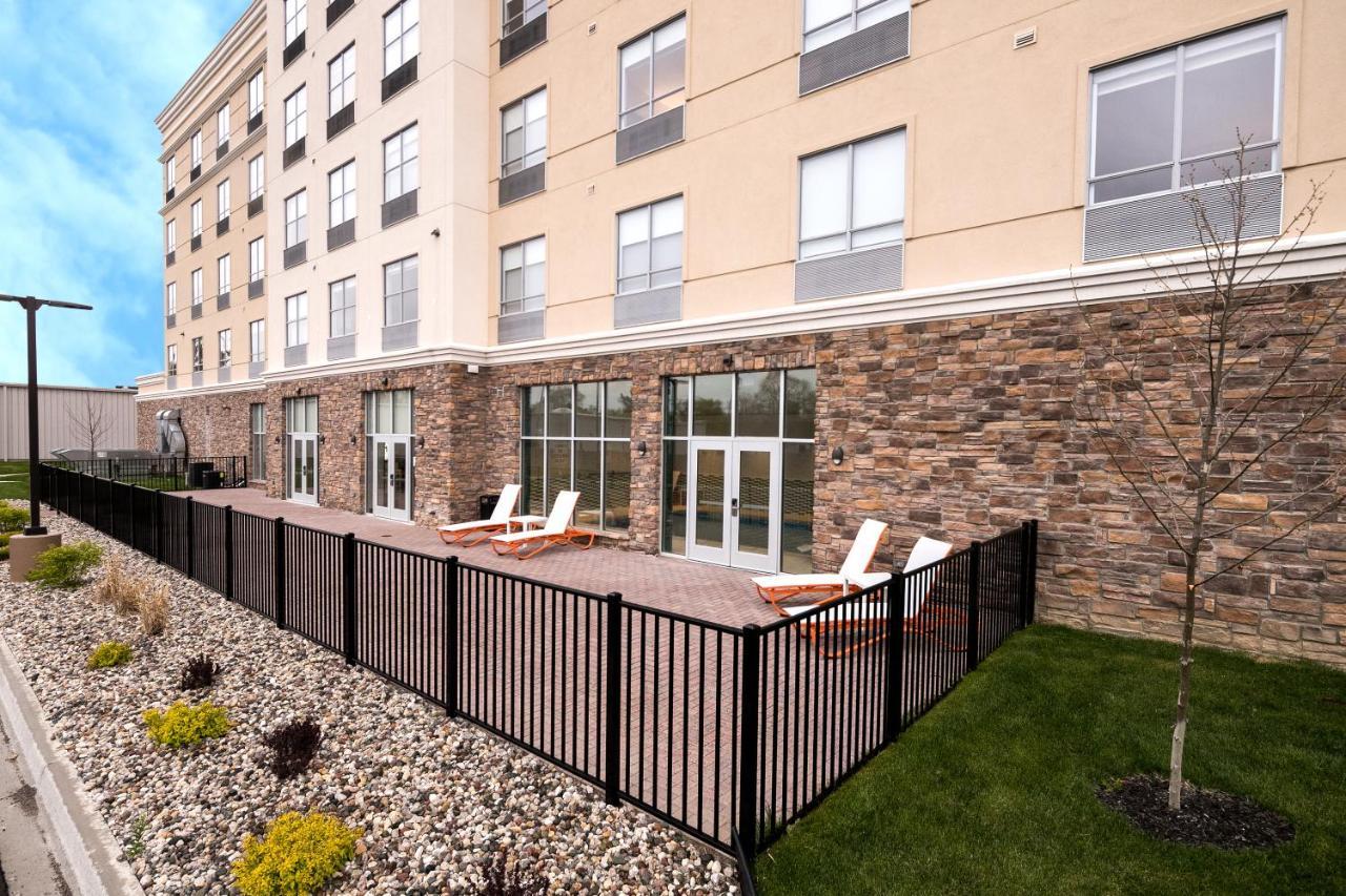 Holiday Inn & Suites Detroit - Troy By Ihg Eksteriør billede