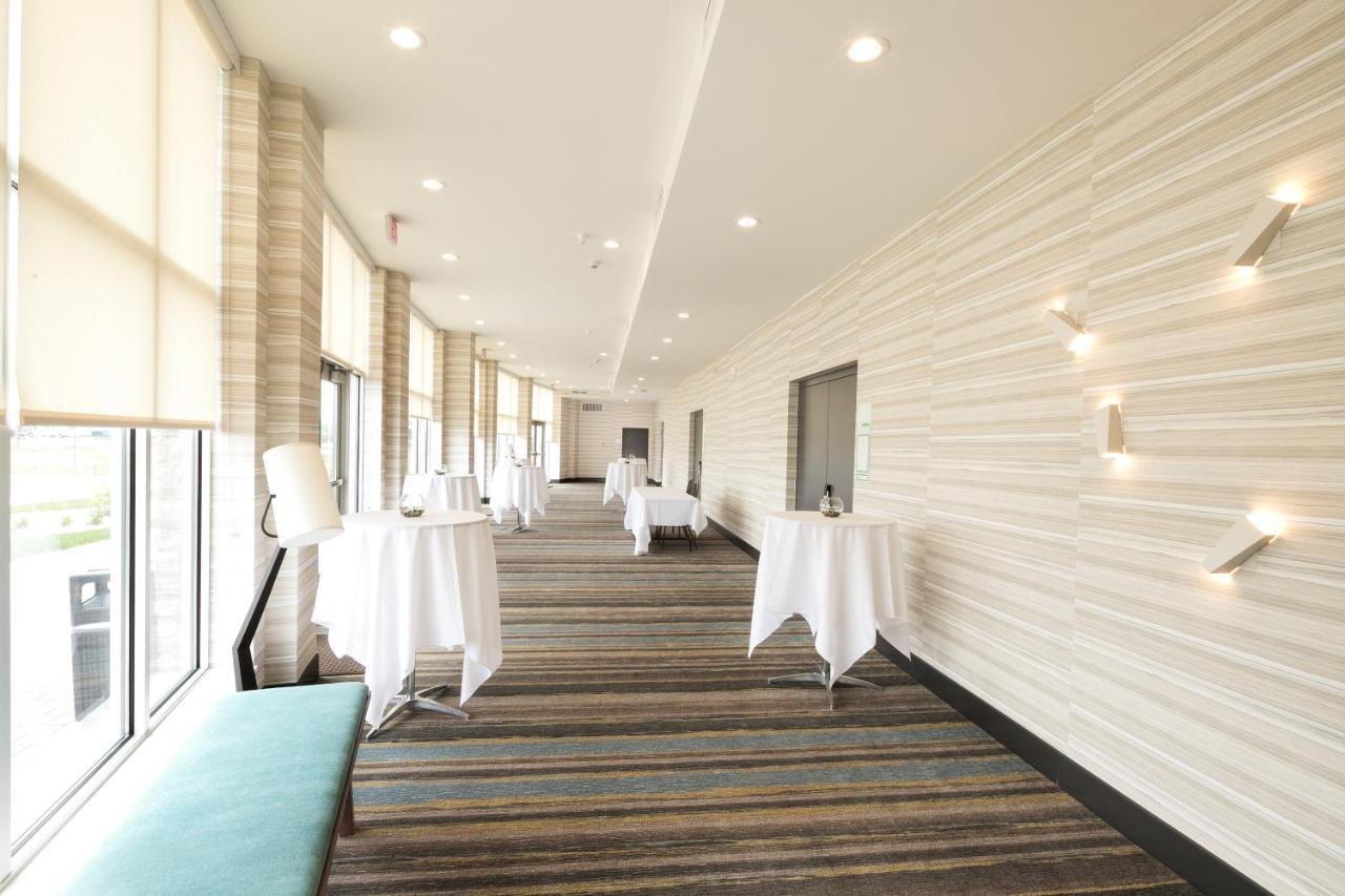 Holiday Inn & Suites Detroit - Troy By Ihg Eksteriør billede
