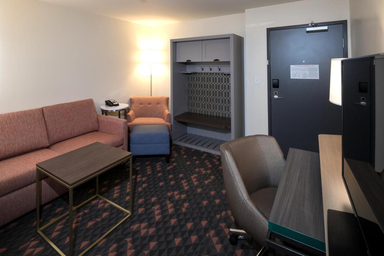 Holiday Inn & Suites Detroit - Troy By Ihg Eksteriør billede